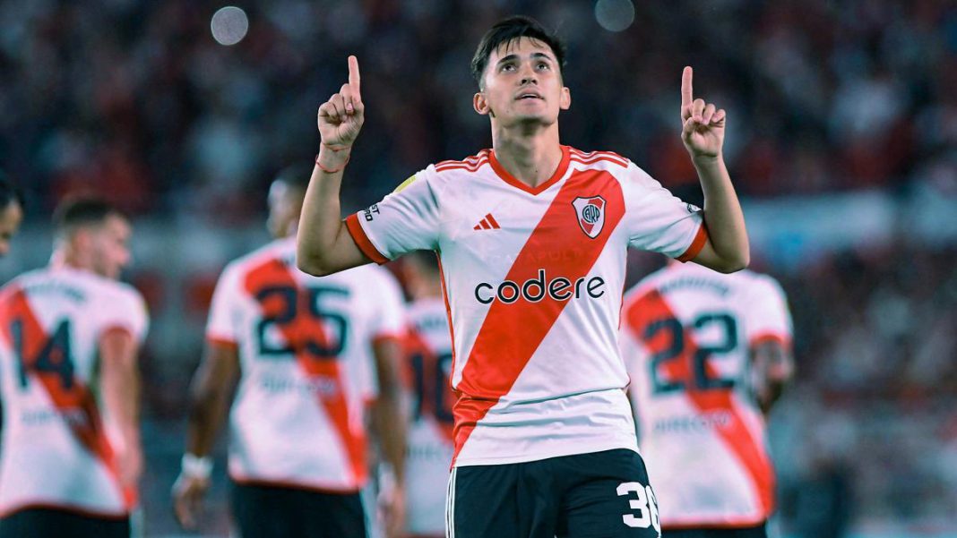 river-goleo-a-independiente,-dejo-sin-invicto-a-carlos-tevez-y-es-nuevo-lider-del-grupo-a