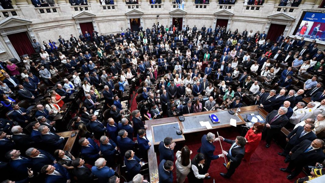 con-el-dnu-vigente,-el-gobierno-pone-su-atencion-en-el-debate-del-congreso