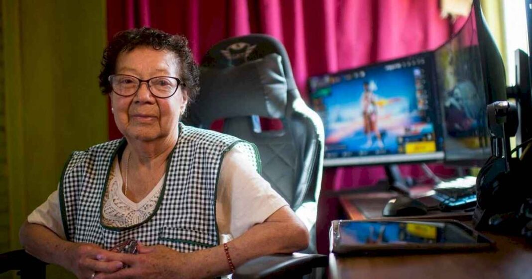 «mami-nena»,-la-abuela-gamer-de-81-anos-que-es-furor-en-free-fire