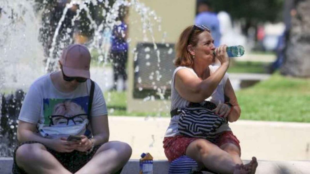 se-mantiene-el-calor-extremo-en-buenos-aires-y-11-provincias,-con-niveles-de-alerta-roja,-naranja-y-amarilla