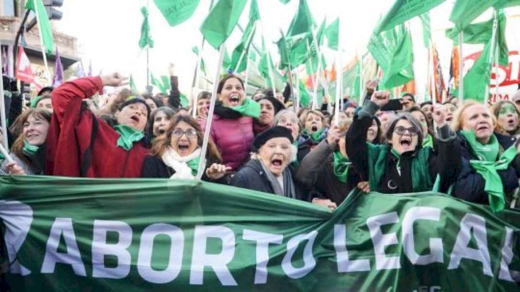 un-debate-que-convoco-a-mas-de-2-mil-especialistas-y-una-ley-que-en-tres-anos-permitio-245.015-abortos