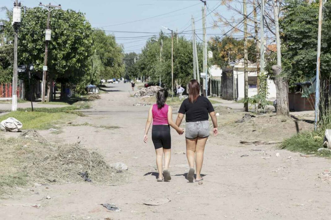 el-padre-no-me-ayuda:-como-afecta-la-falta-de-pago-de-las-obligaciones-alimentarias-a-las-mujeres-y-ninos-de-los-barrios-populares