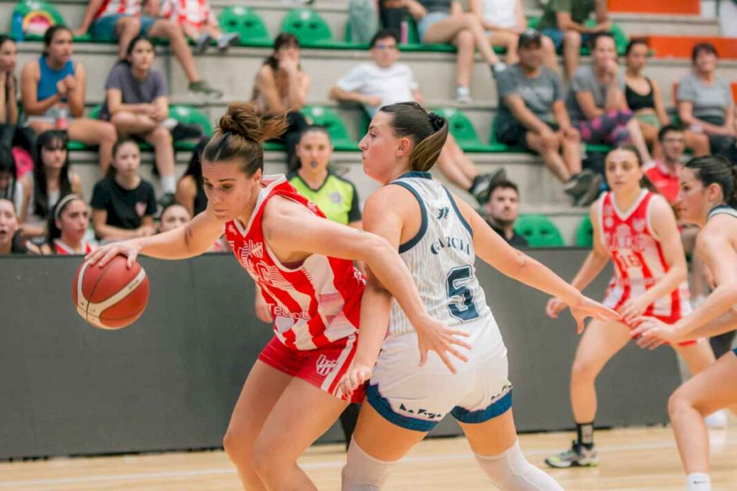 la-liga-nacional-femenina-de-basquetbol-esta-en-marcha-con-record-de-equipos-y-varias-campeonas-sudamericanas