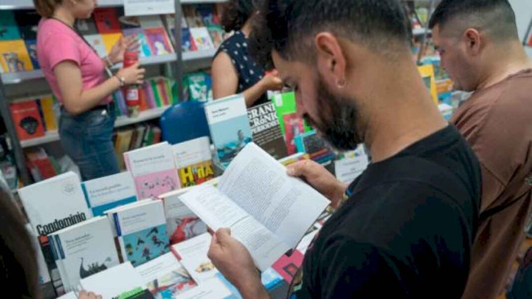 feria-del-libro:-se-vendieron-mas-de-25-mil-ejemplares-y-la-visitaron-340-mil-personas