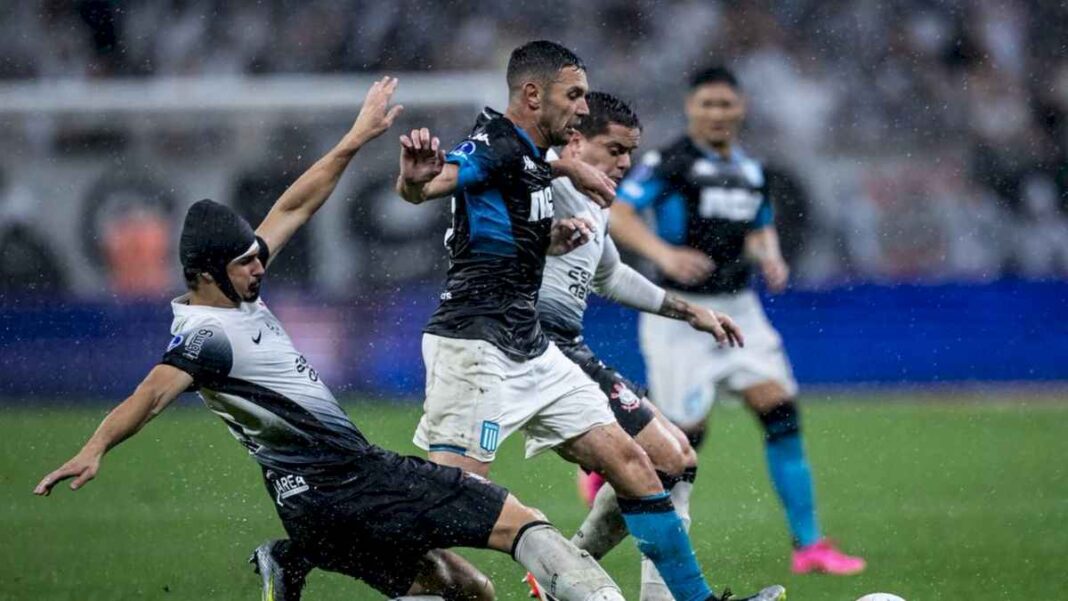 copa-sudamericana:-racing-y-corinthians-igualaron-un-partidazo-y-la-serie-estas-mas-viva-que-nunca