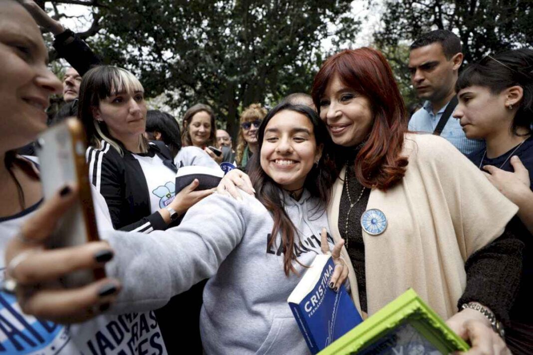 el-kirchnerismo-sube-a-axel-kicillof-al-ring-de-la-interna-del-pj-y-desplaza-a-quintela-a-un-segundo-plano