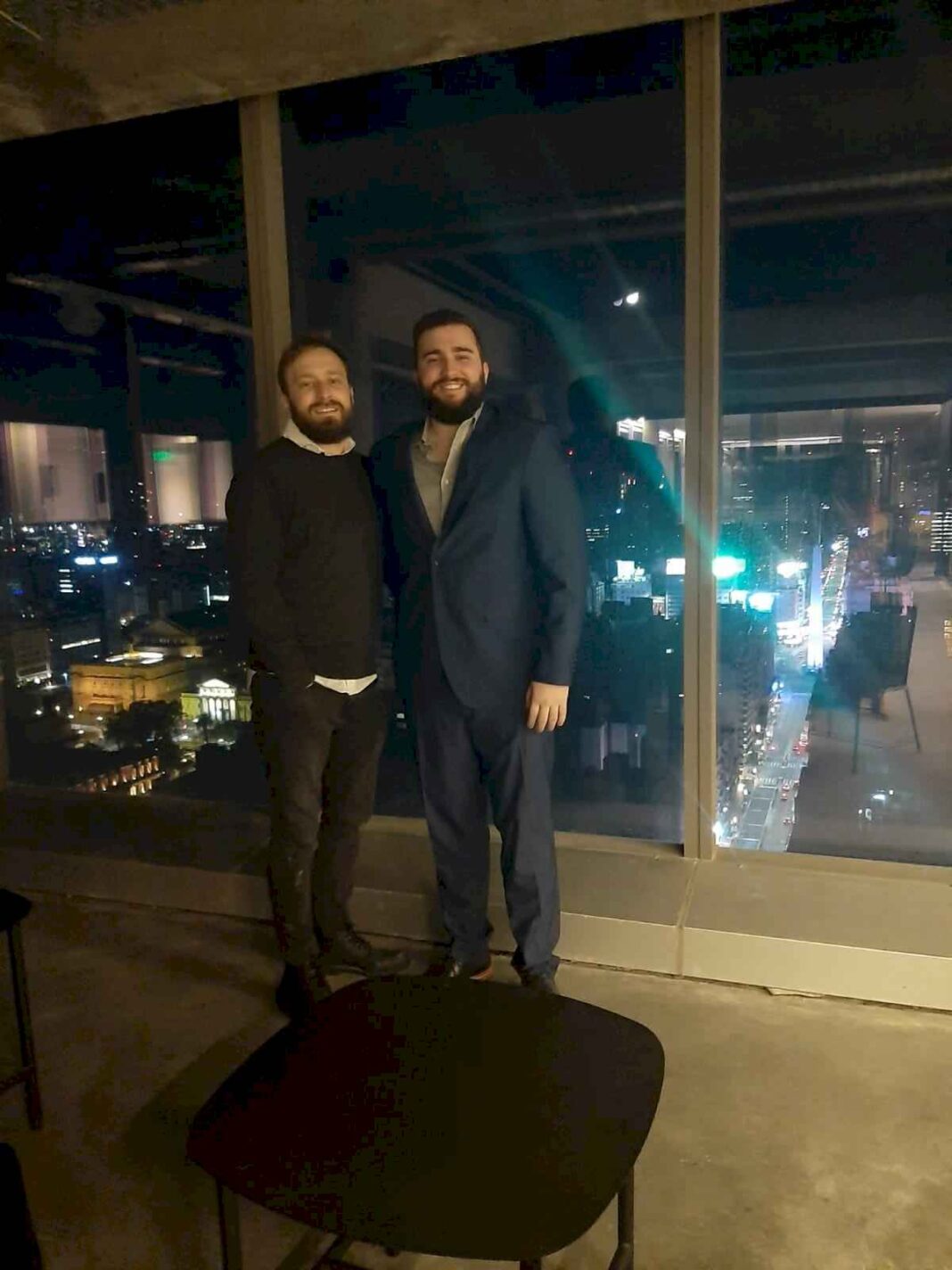 son-hermanos,-empezaron-vendiendo-mani-en-el-quincho-de-la-casa-y-hoy-tienen-la-mejor-vista-de-buenos-aires