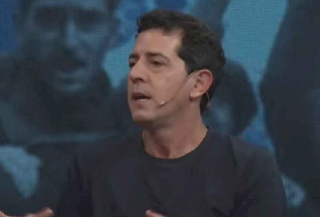 wado-de-pedro-afirmo-que-el-proximo-gobierno-peronista-debera-tener-un-dnu-mas-grande-que-el-de-sturzenegger