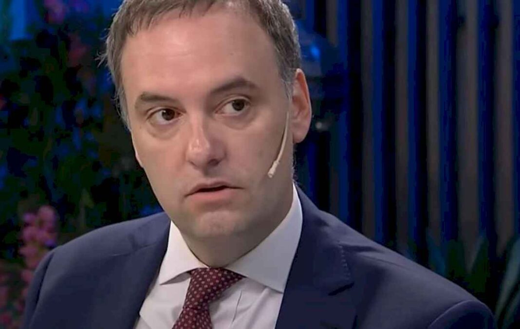 manuel-adorni-fue-a-lo-de-mirtha-legrand-y-respondio-sobre-la-salida-de-diana-mondino:-tomo-una-decision-relevante-y-se-equivoco