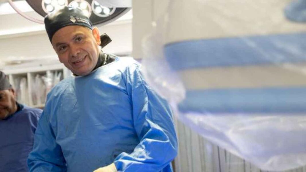 fernando-pastor:-el-cardiologo-cordobes-que-implanto-una-valvula-aortica-a-su-padre-de-90-anos