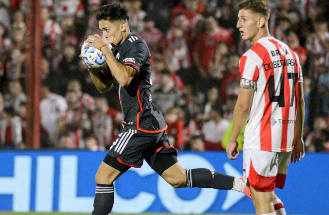 river-consiguio-una-gran-victoria-en-cordoba-ante-instituto:-recupero-al-pity-martinez,-pero-perdio-al-huevo-acuna-por-lesion