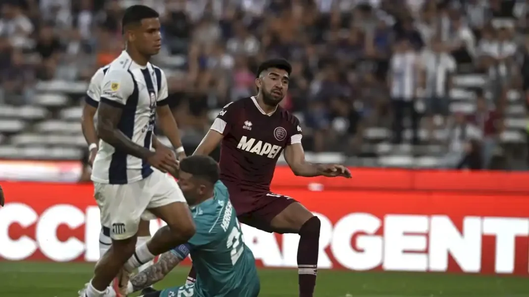 talleres-se-quedo-ante-lanus-y-se-aleja-de-la-lucha-por-el-titulo