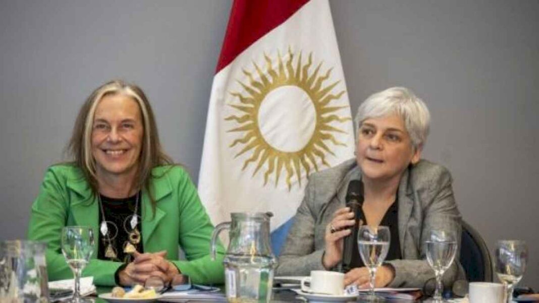 julia-reartes:-la-senaf-no-trabaja-sola,-sino-en-articulacion-con-la-justicia,-hay-corresponsabilidad-en-cada-decision