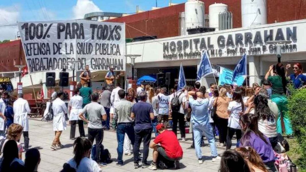 crisis-de-salud-publica:-nuevas-protestas-por-falta-de-actualizacion-de-sueldos-en-el-hospital-garrahan