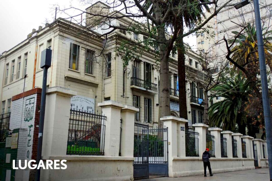 normal-4:-la-historica-escuela-del-parque-rivadavia-por-donde-circulan-unas-5.000-personas-por-dia