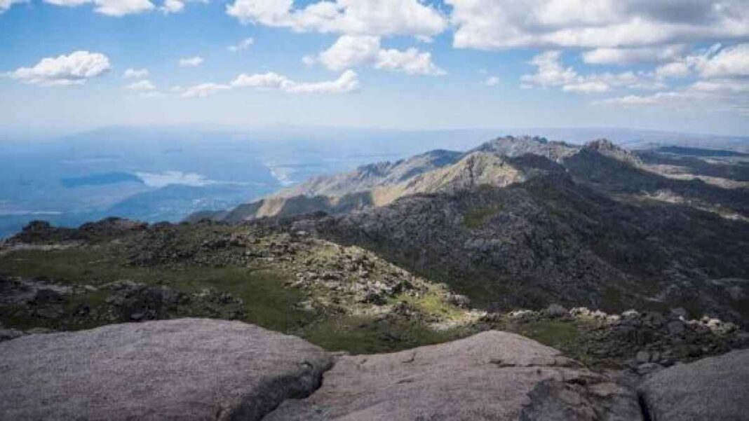 cerro-champaqui:-un-hombre-de-69-anos-se-descompenso-y-murio-en-una-excursion