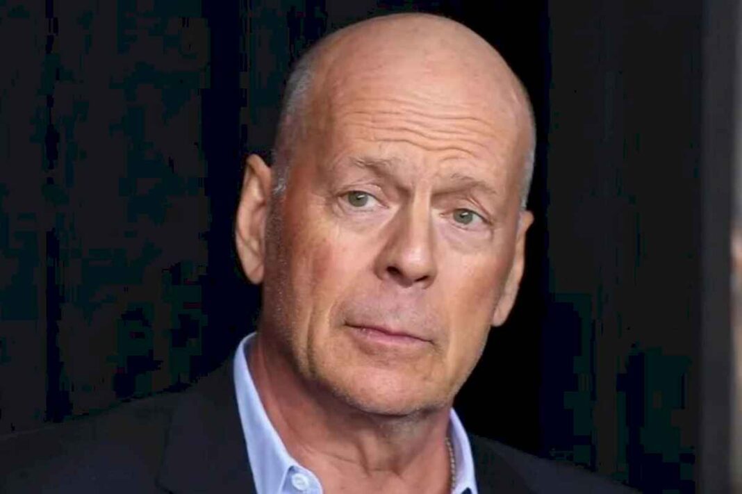 el-video-de-bruce-willis-con-su-hija-menor-que-conmovio-a-todos