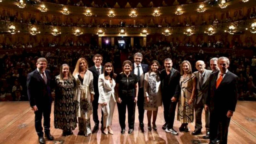 el-teatro-colon-presento-a-sus-nuevas-autoridades:-«aida»-y-«carmen»-abriran-la-temporada-2025