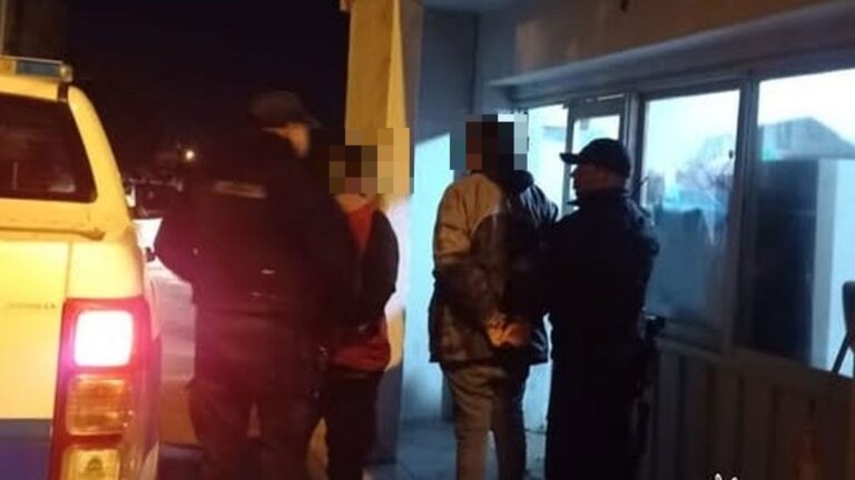 Reclamó una deuda, se negaron y le dañaron el auto