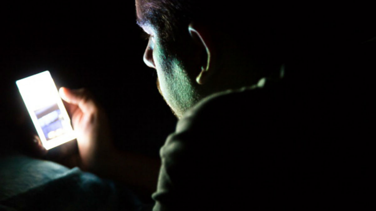 Elon Musk, Bill Gates y Mark Zuckerberg coinciden sobre cuál será el futuro de los celulares