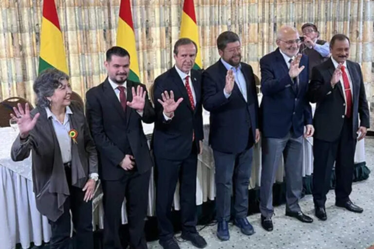 La falsa oposición anunció que realizará tres encuestas para conocer a su candidato