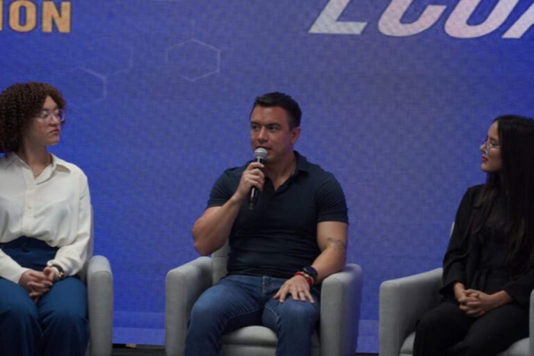 El presidente Noboa impulsó una Zona Franca Tecnológica en Azuay