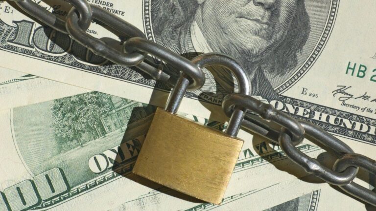 Dólar libre: tras 6 años, el Gobierno anunció el fin al cepo cambiario