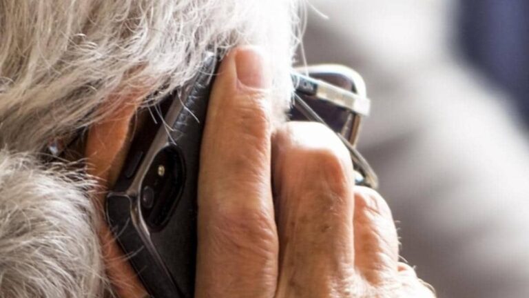 Desde la Municipalidad advierten sobre estafas telefónicas a adultos mayores