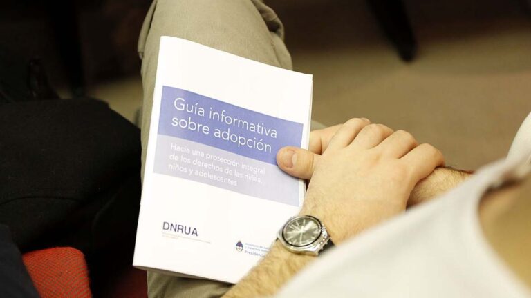 Juzgado de Familia de Comodoro lanza convocatoria para adoptar a adolescente