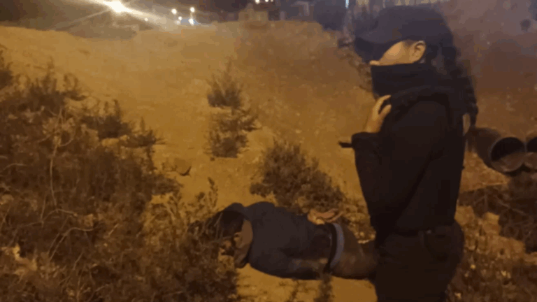 Tenía arresto domiciliario, salió a robar, saltó un alto paredón y podría quedar paralítico