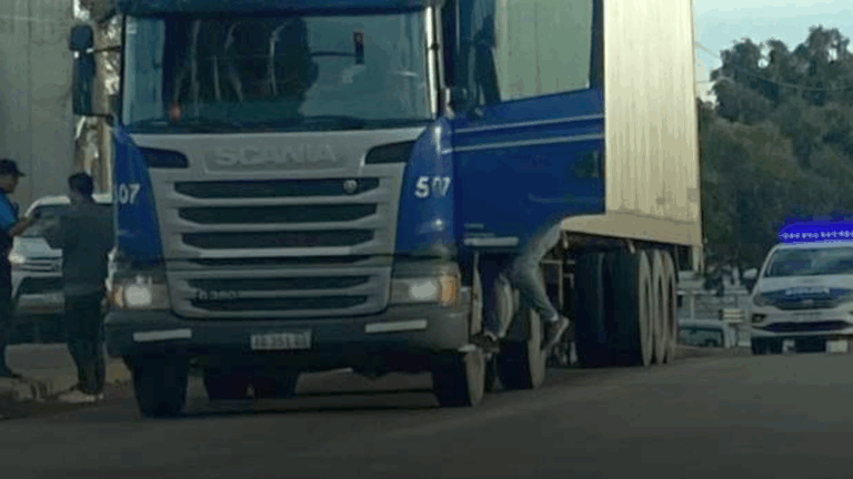 Murió un joven de 28 años tras ser atropellado por un camión en la Ruta 3