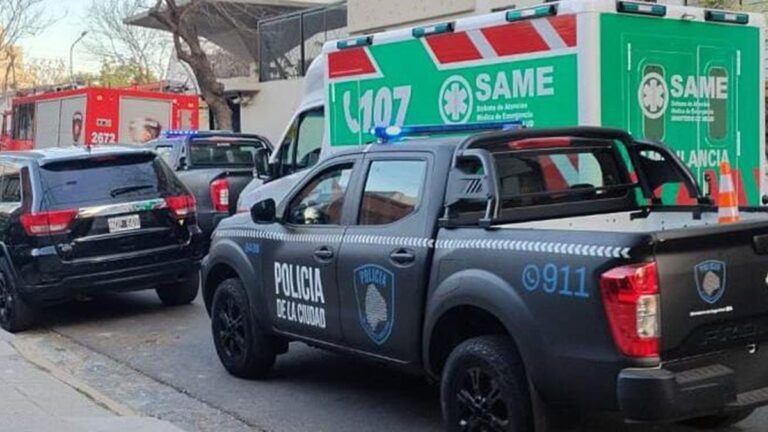 Tensión en Colegiales: un hombre se atrincheró en un ascensor tras intentar escapar de la Policía