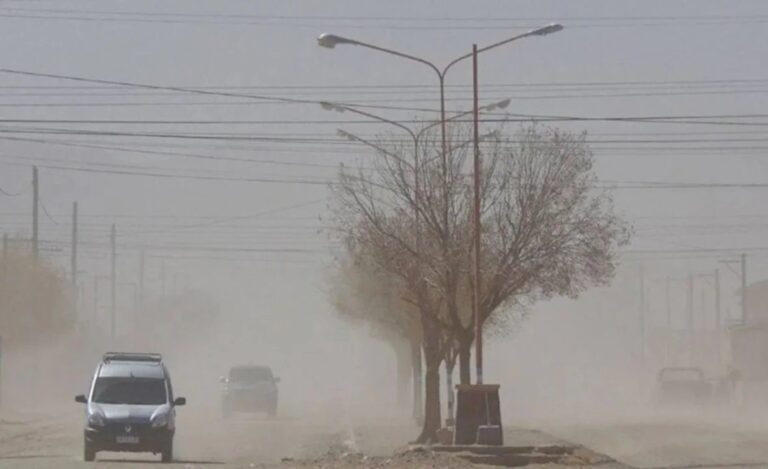 Emitieron un alerta amarillo por fuertes vientos en Chubut: A qué ciudades afectará?