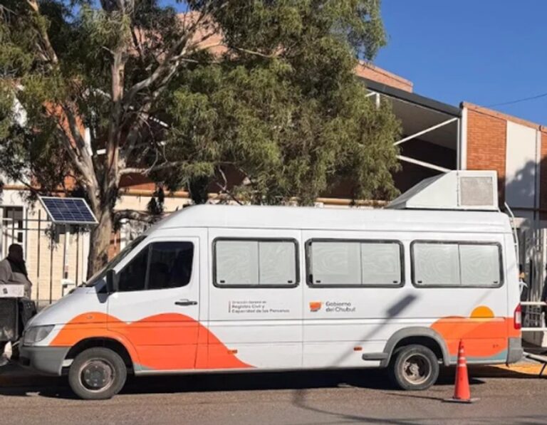 Habilitaron horarios extendidos para trámites de DNI y pasaporte en cinco ciudades de Chubut