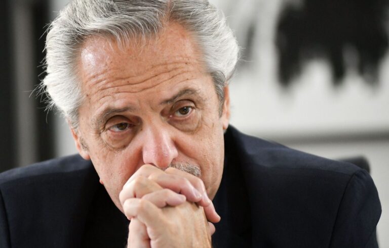 Alberto Fernández vuelve a declarar en la causa que investiga corrupción en los seguros