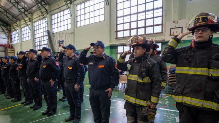 Bomberos conmemoró sus 86 años de historia