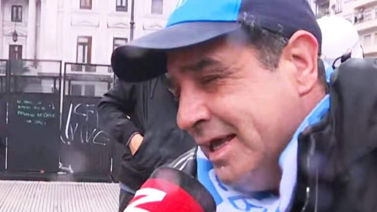 Grave: la Policía gaseó a una persona con discapacidad en la marcha de jubilados en Congreso