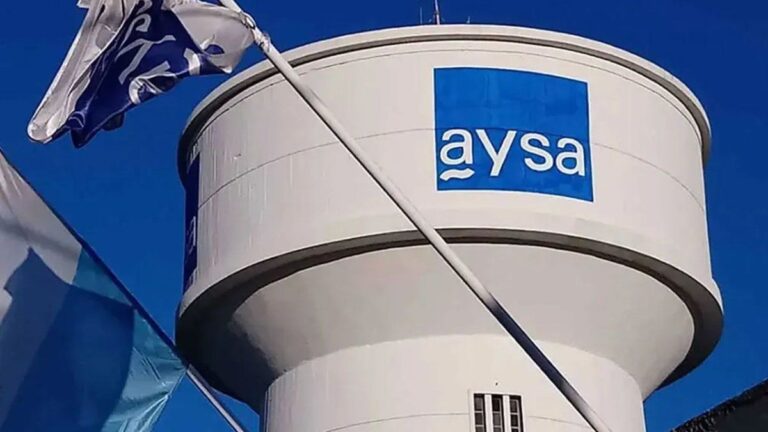 El Gobierno avanza con la privatización de AySA: autorizó la venta de acciones