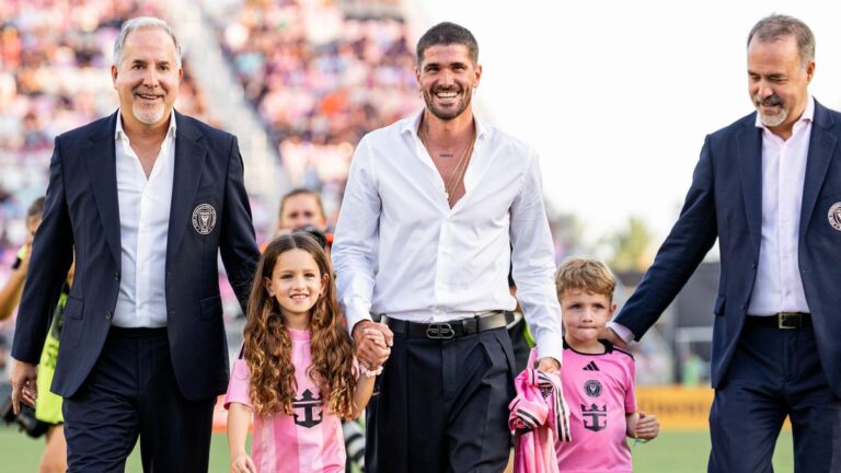 Con Messi en la tribuna y la presentación de De Paul, Inter Miami empató ante uno de los líderesML