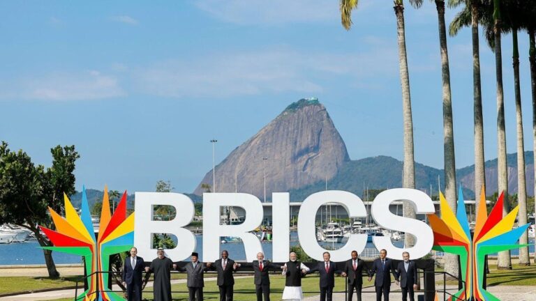 Los aranceles de Donald Trump golpean con fuerza a los BRICS y EEUU busca frenar el comercio dentro del bloque