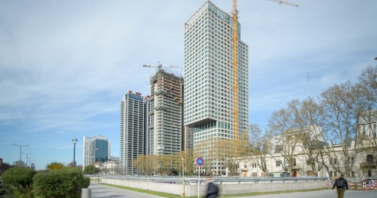 Qué son las hipotecas divisibles: los nuevos créditos para comprar una propiedad de pozo y las dudas del sector