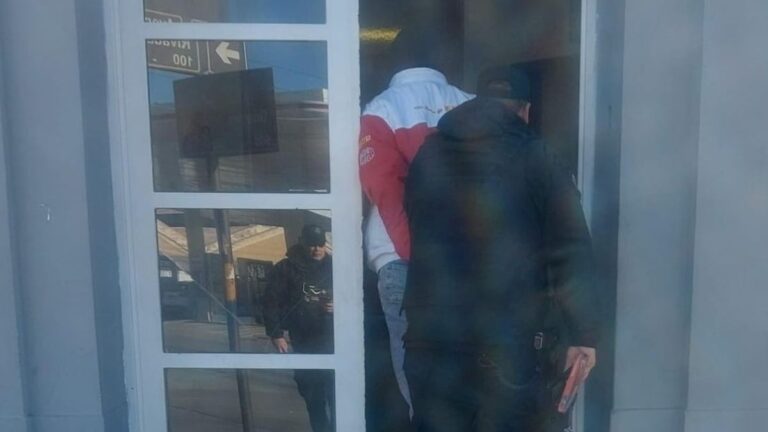 Violó la prohibición de acercarse a su ex