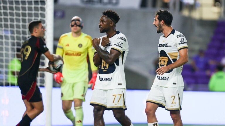 El DT de Pumas denunció que Álvaro Angulo recibe amenazas por parte de hinchas de Independiente