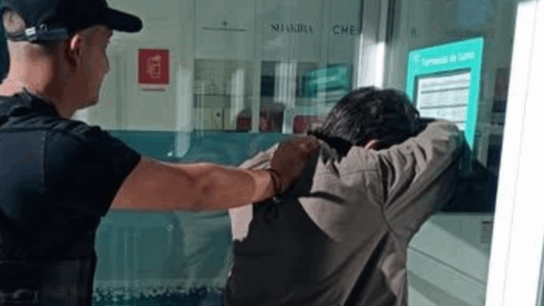 Quiso robar en una farmacia y quedó detenido