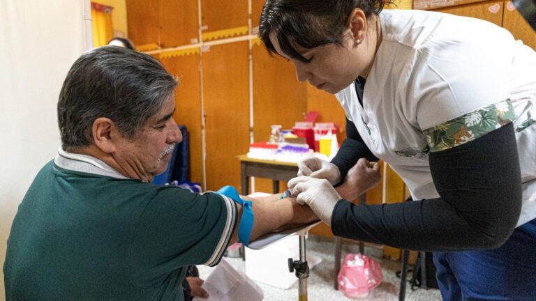 Más de 70 hombres chequearon su salud