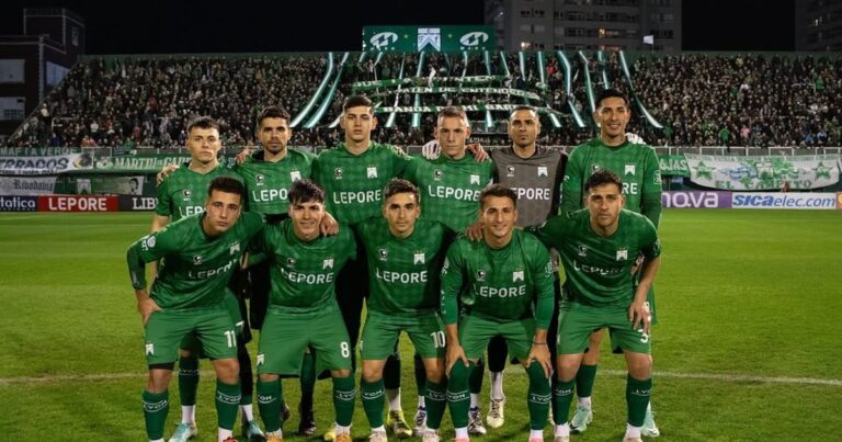 Ferro Carril Oeste, entre el cielo y el infierno: inaugura una tribuna que se demoró 106 meses ante el riesgo de otro descenso la Primera B