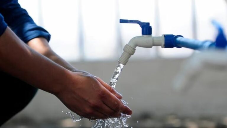 Cortaron el agua en siete barrios de Comodoro y no hay horario de normalización del servicio