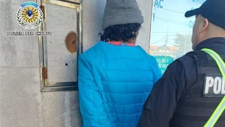 Un detenido por el robo de dos mates en un comercio