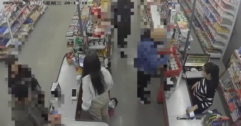 Un supermercado denunció a dos de sus cajeras por estafa: les daban su alias personal a los clientes para cobrar