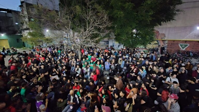 ChatPTS responde: claves de la lucha contra los vetos de Milei